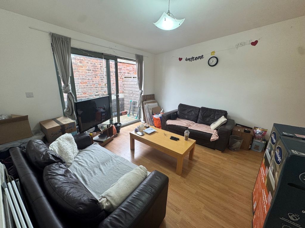 Property photo 3 of 10 Picture No. 04
