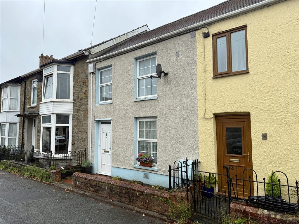 Property photo 1 of 14 Externally