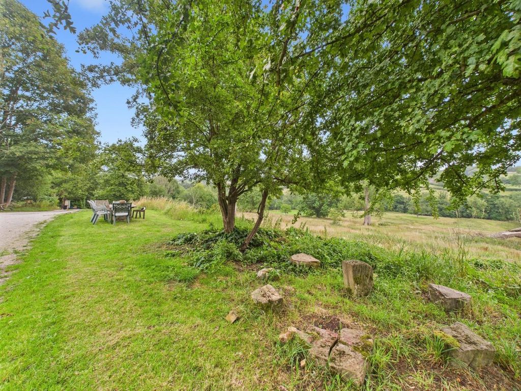 Property photo 3 of 30 Cam03810G0-Pr0351-Still013.Jpg