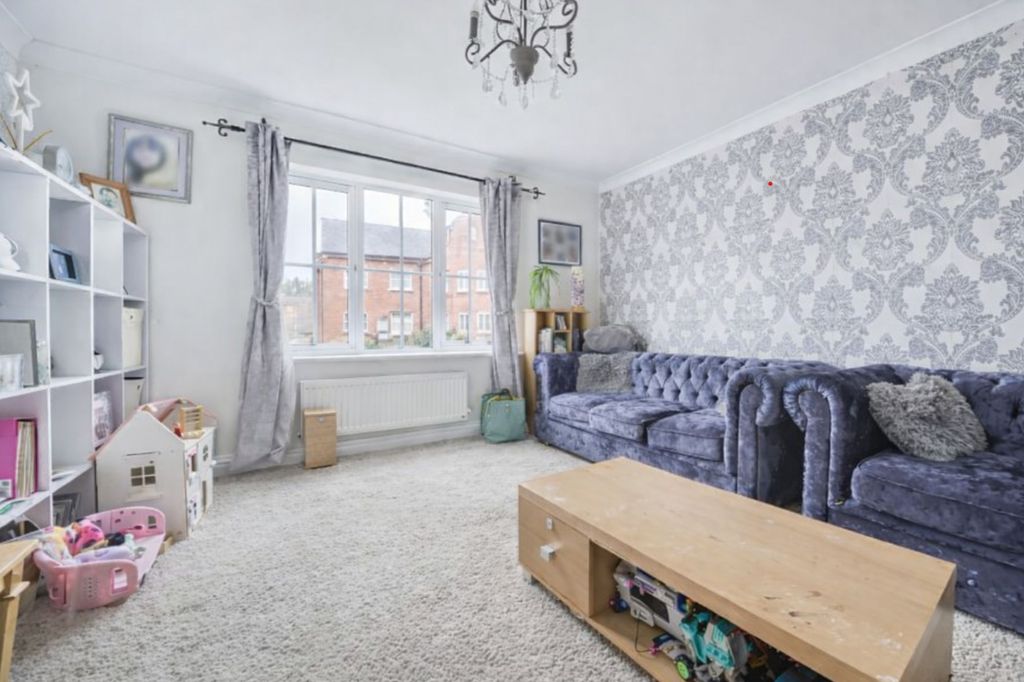 Property photo 2 of 18