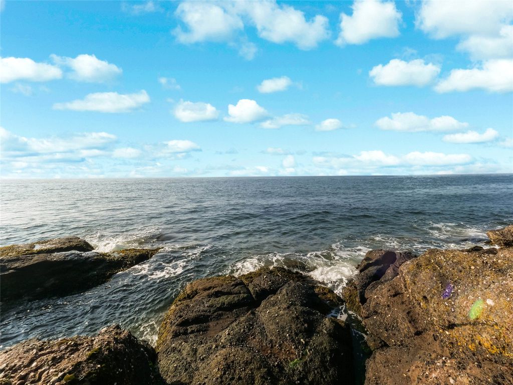 Property photo 3 of 18 Shorefront View