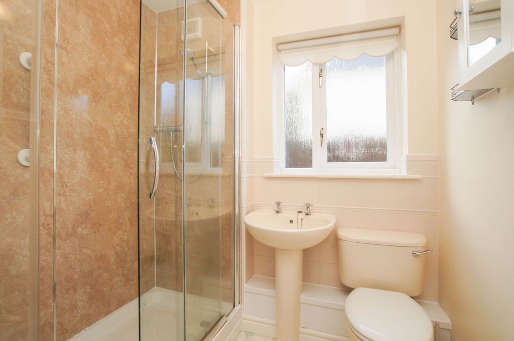 Property photo 3 of 16 Shower Room