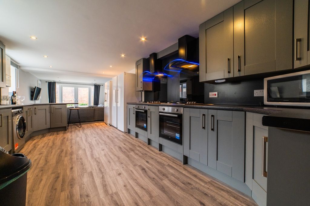 Property photo 1 of 16 Another Student Property From Award Winning Cps Ho