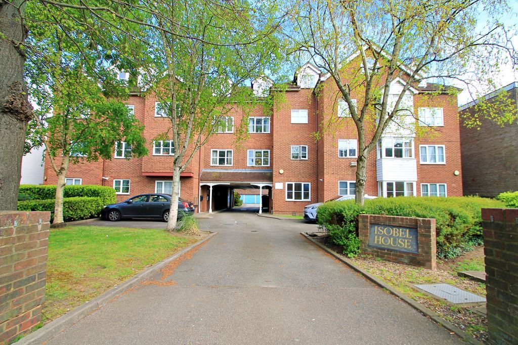 Property photo 1 of 8 Photo 8