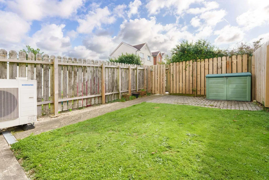 Property photo 2 of 21