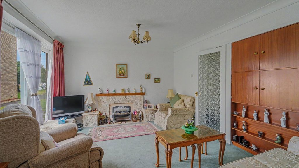 Property photo 2 of 14