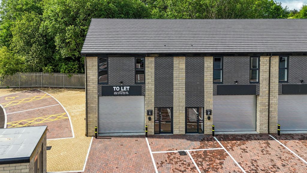 Property photo 3 of 9 Mandaleoldham44Lowresscaled.Jpg