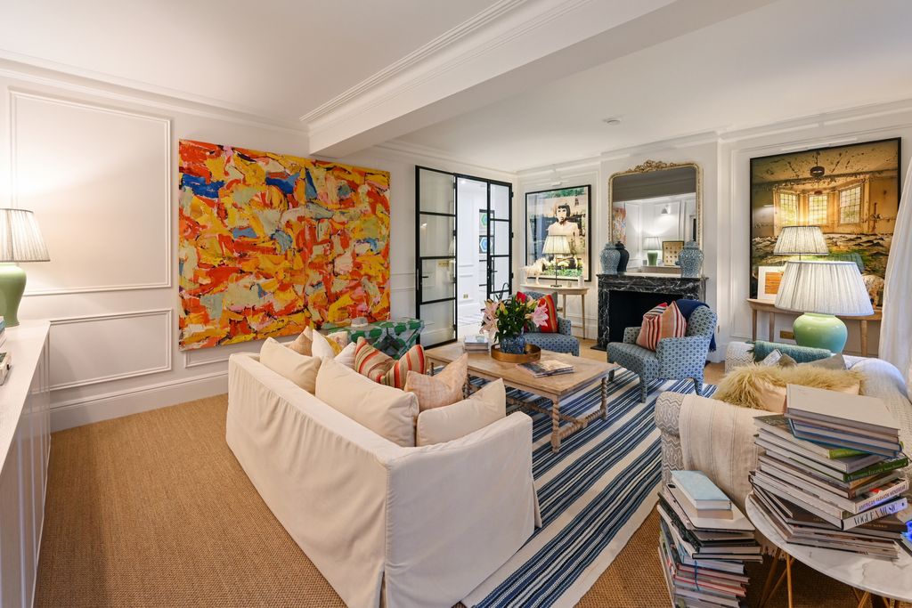 Property photo 2 of 24 Reception