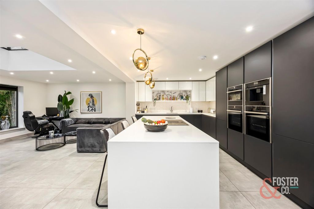 Property photo 3 of 35 Colebrook Road 17-009.Jpg