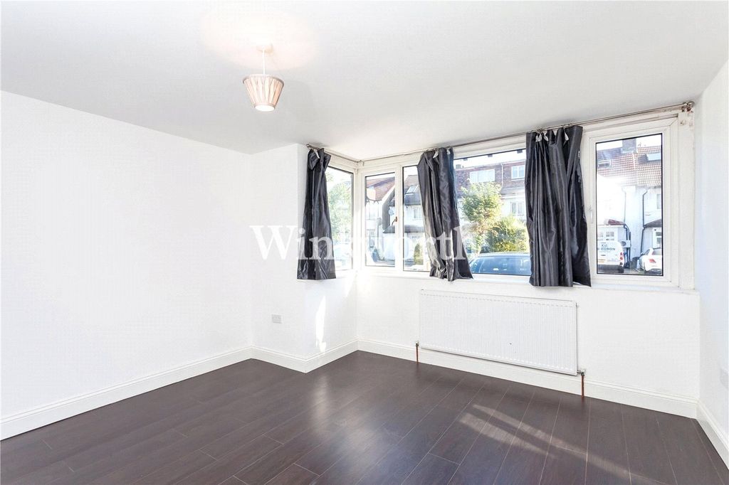 Property photo 3 of 9 Picture No. 04