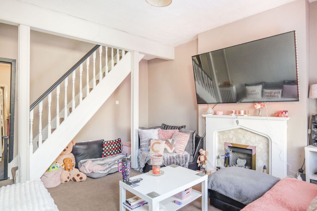 Property photo 3 of 24