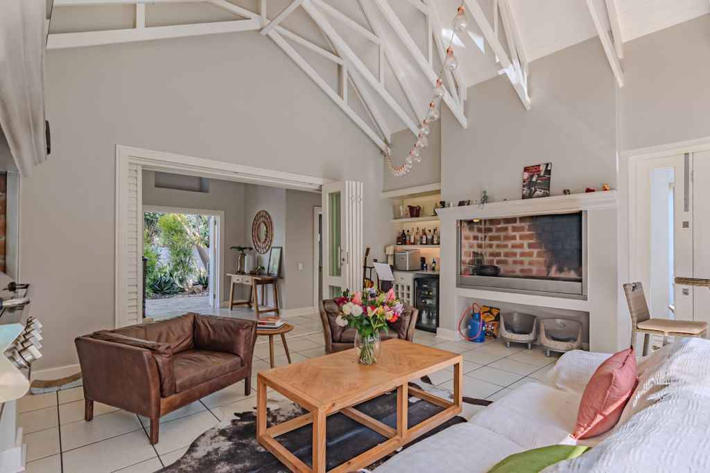 Property photo 3 of 80 Cn1726347