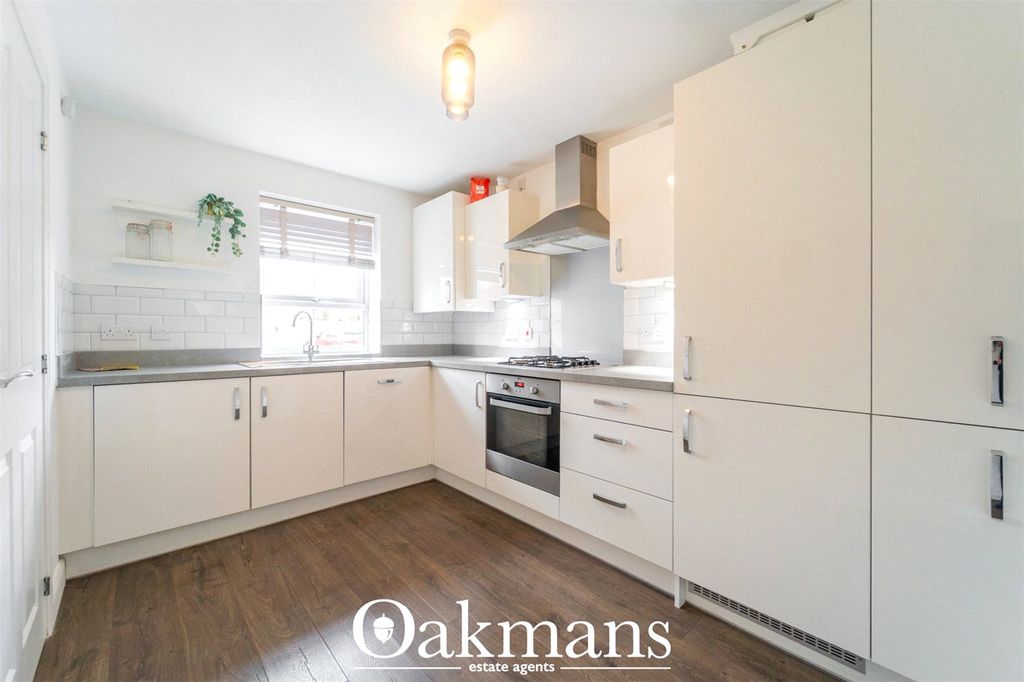 Property photo 2 of 26 Picture No. 23