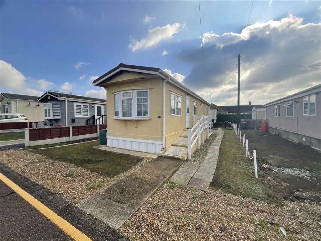 Property photo 1 of 6 Front