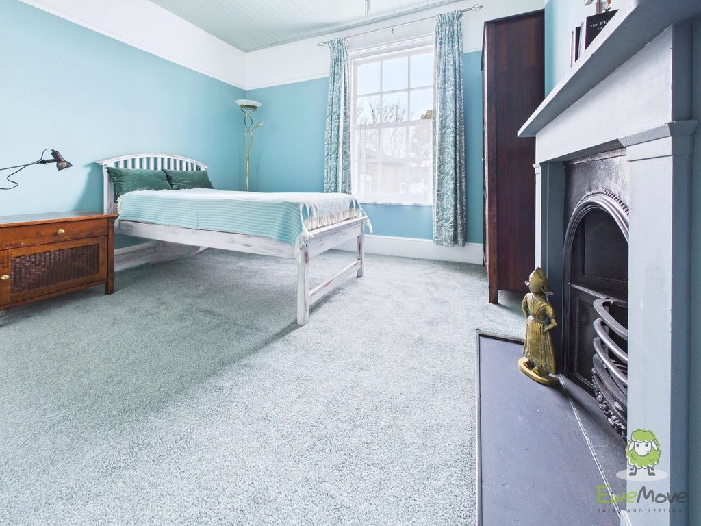 Property photo 3 of 40 Cam01543G0-Pr0176-Still058