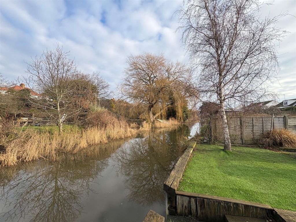 Property photo 1 of 17 LG2.Jpg