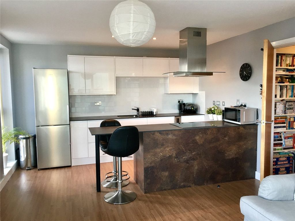 Property photo 3 of 6 Photo 03