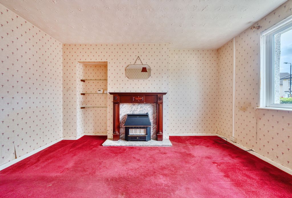 Property photo 2 of 9 1447852-11-69E0E9...