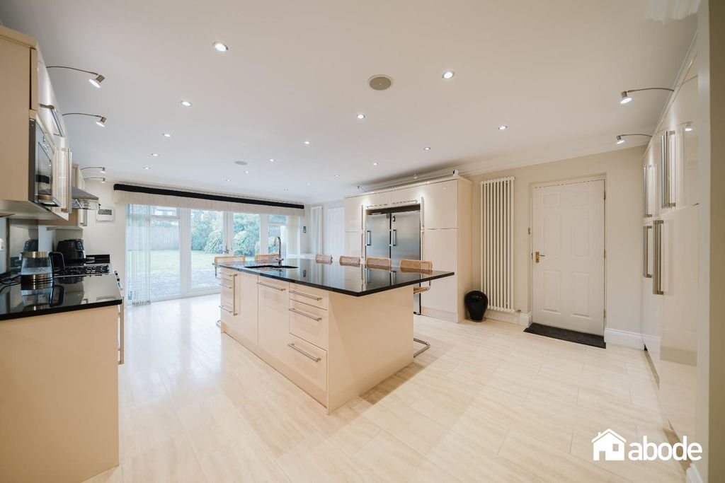 Property photo 1 of 36 Dsc09527-Hdr.Jpg