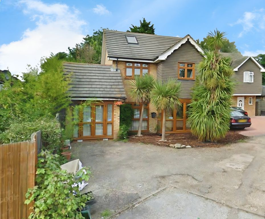 Property photo 1 of 13 Front