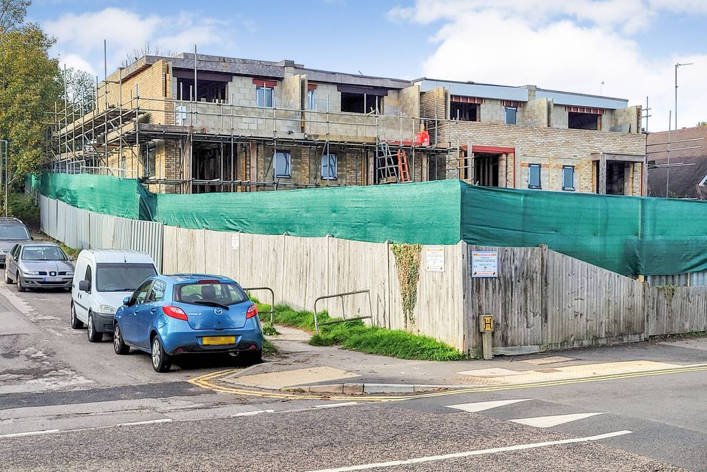 Property photo 1 of 7 2 Winfield Avenue, Patcham, Brighton, Bn1 8Qh