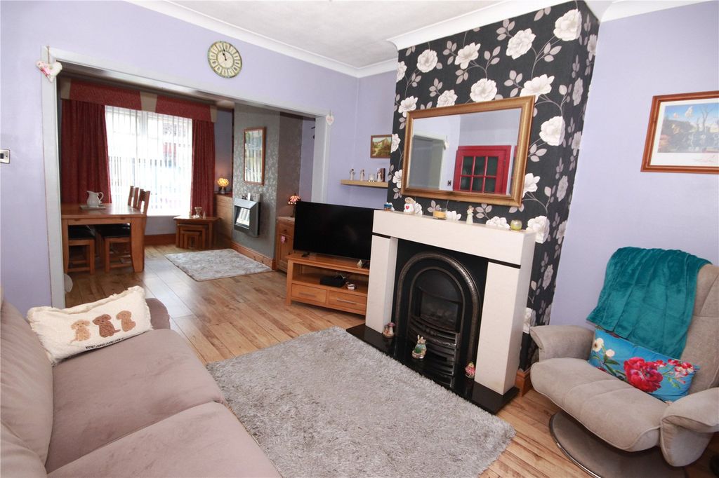Property photo 2 of 15 Picture No. 14