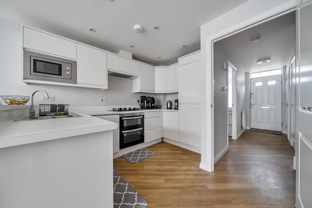 Property photo 2 of 26 Picture No. 57