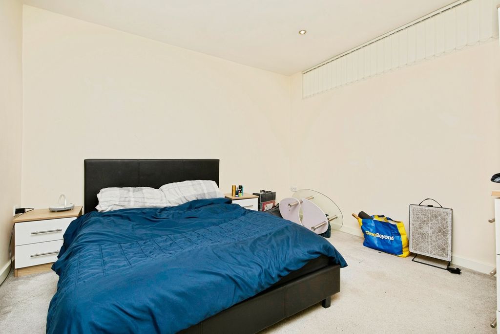 Additional image 4 of 1 bed flat for saleSouth Street, Ilkeston, Derbyshire DE7