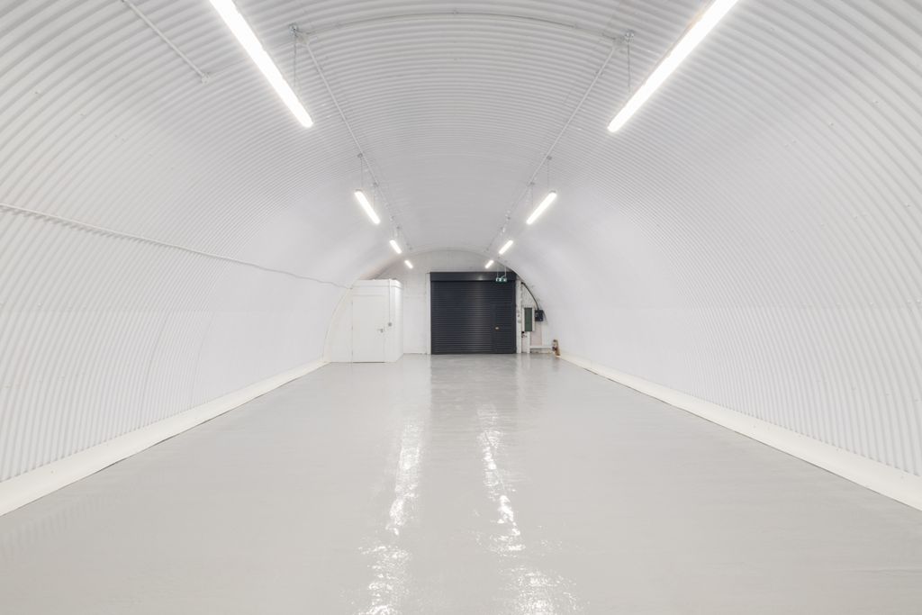 Property photo 3 of 7 An Empty Arch With White Lining