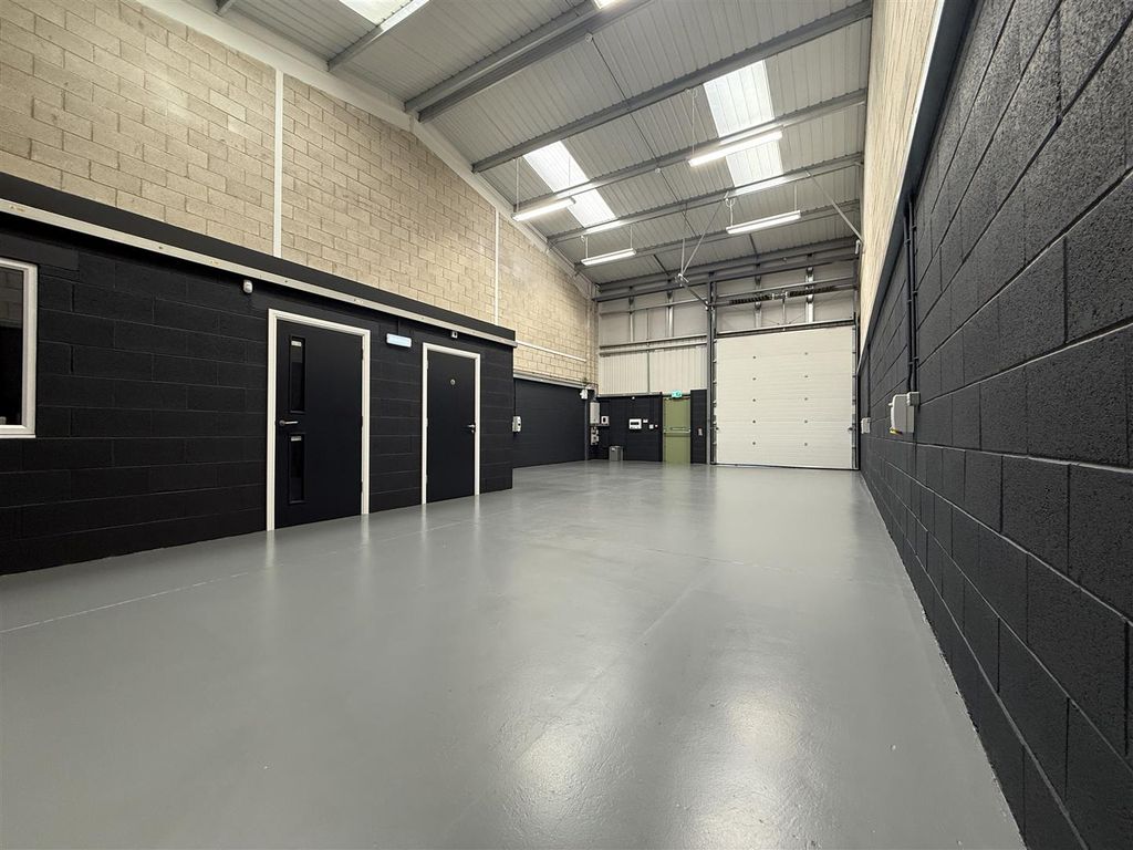 Property photo 3 of 8 3 Warehouse.Jpg