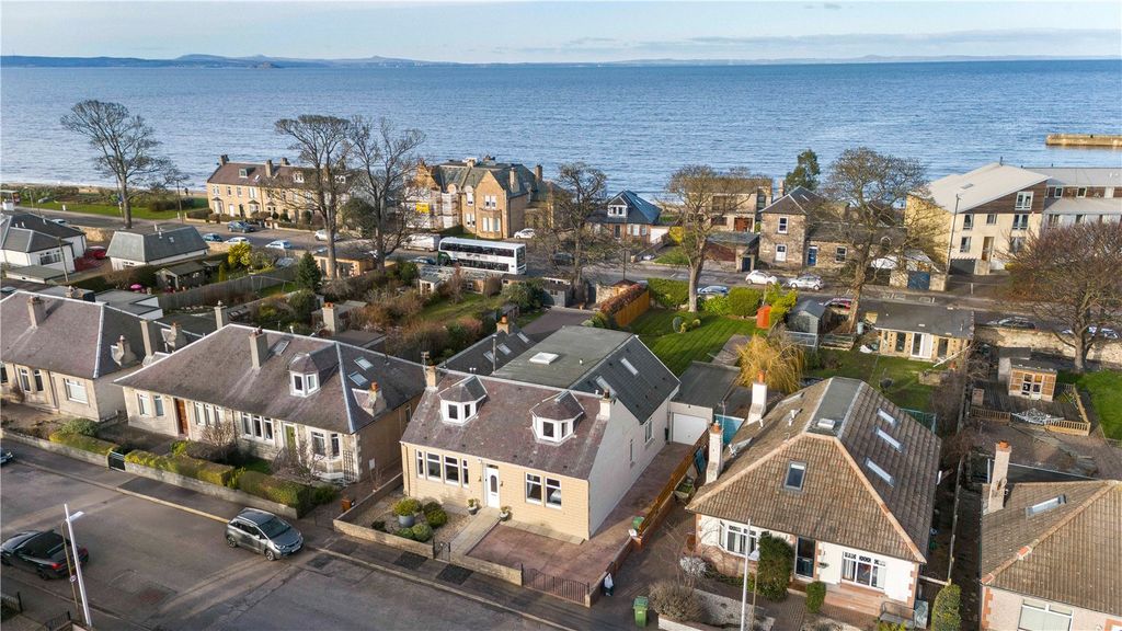 Property photo 2 of 33 Front External