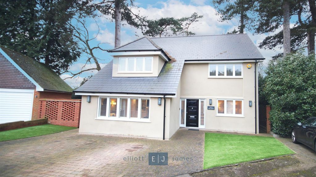 Property photo 1 of 31