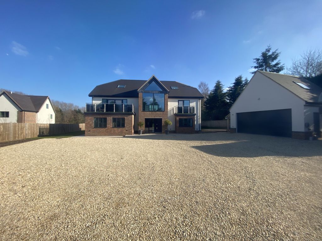 Property photo 1 of 33