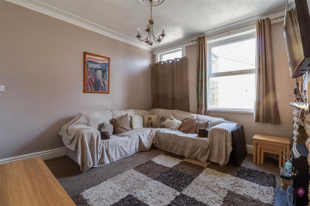 Property photo 3 of 20 Img_4861-Img_4863.Jpg