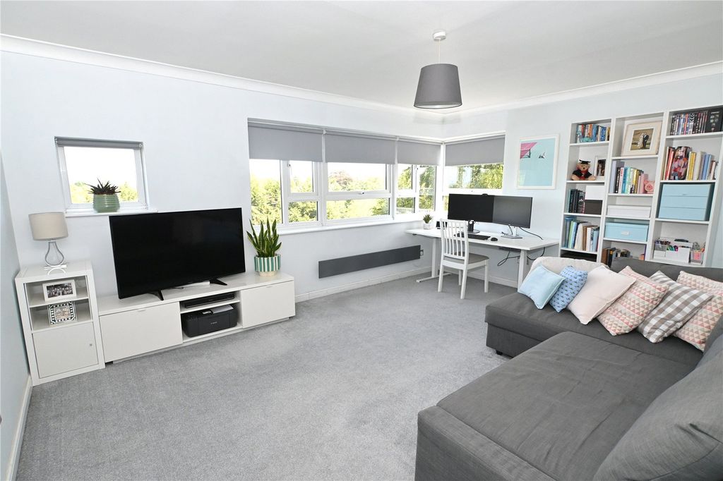Property photo 2 of 14 Picture No. 09