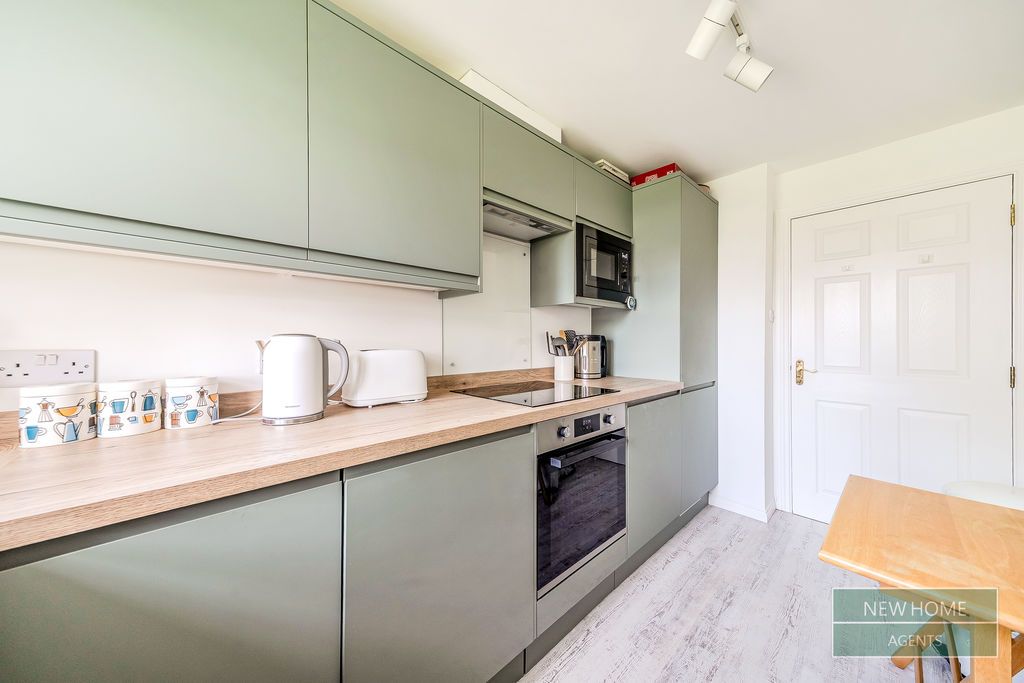 Property photo 3 of 21 Photo 13