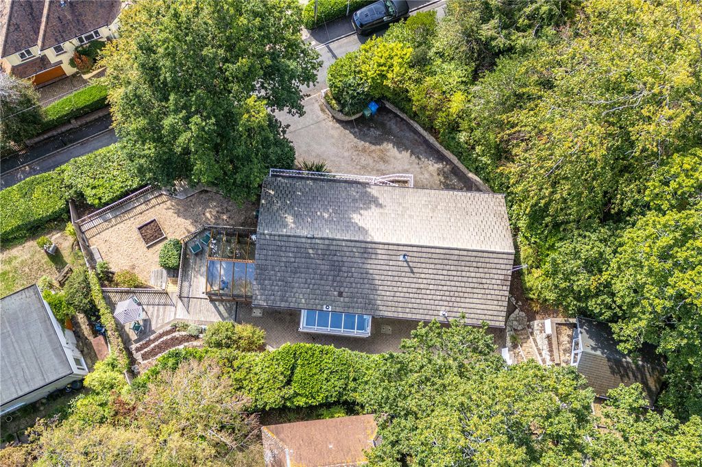 Property photo 2 of 42 Picture No. 25