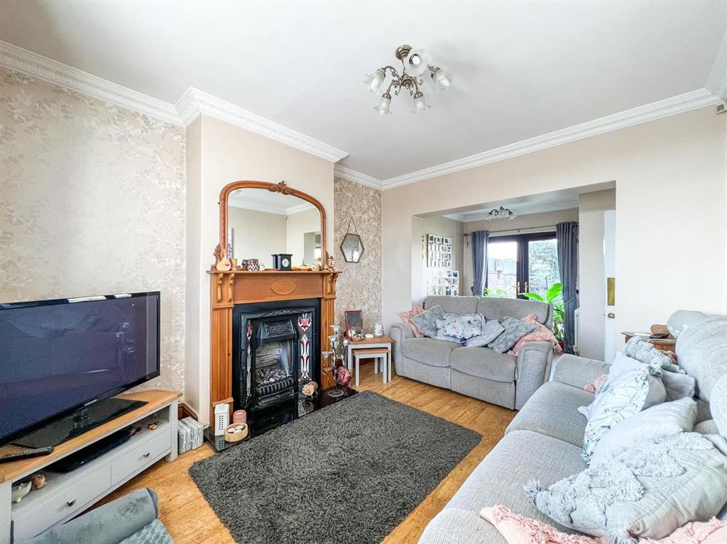 Property photo 3 of 31 Reception One