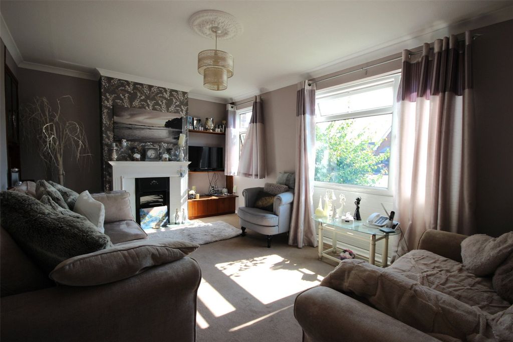 Property photo 3 of 16 Picture No. 05