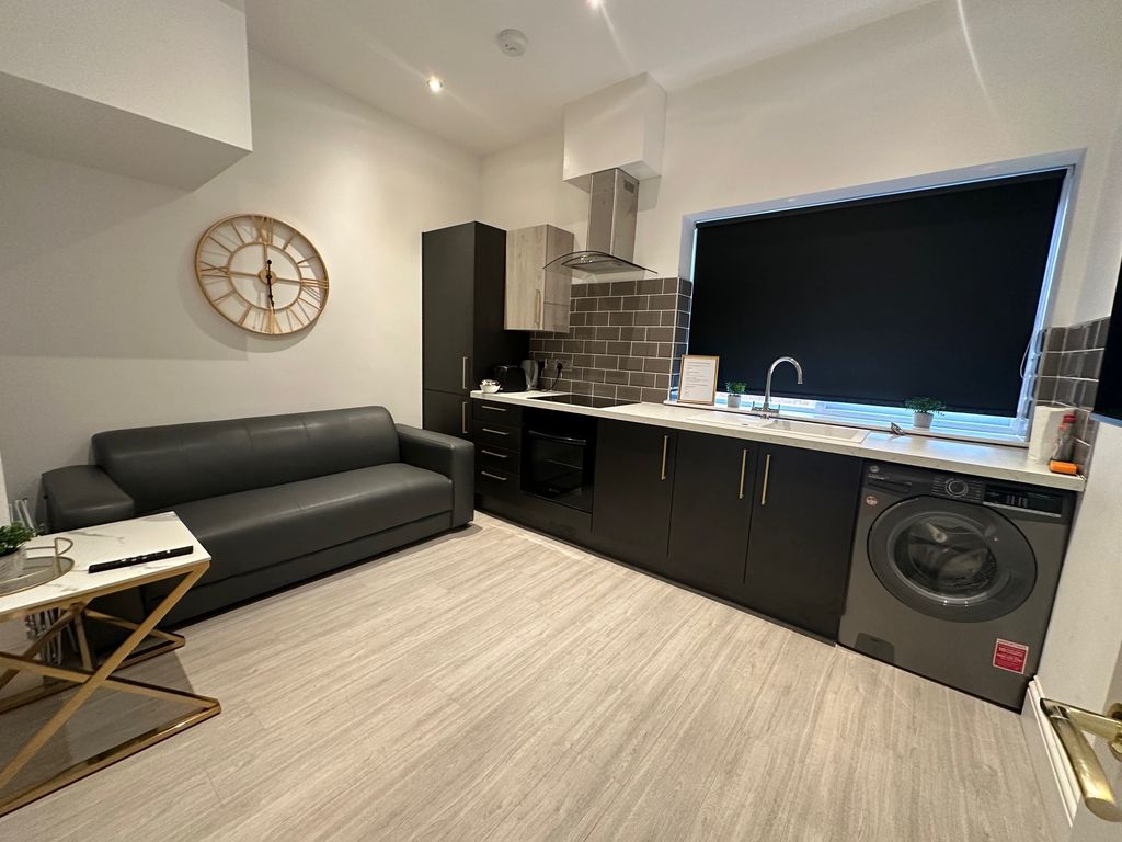 Property photo 1 of 3