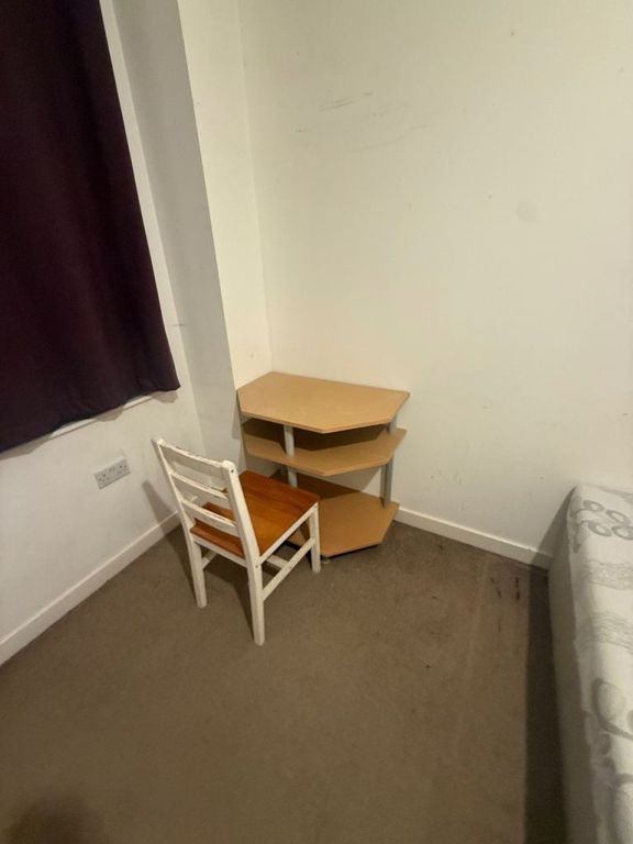 Property photo 3 of 4