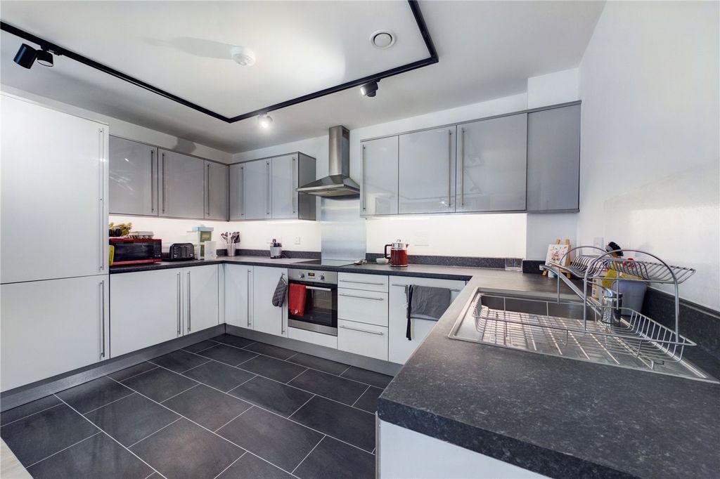 Property photo 2 of 18 Kitchen