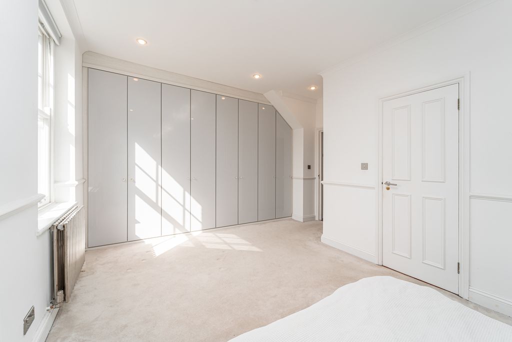 Property photo 2 of 13 Mba09753-Edit