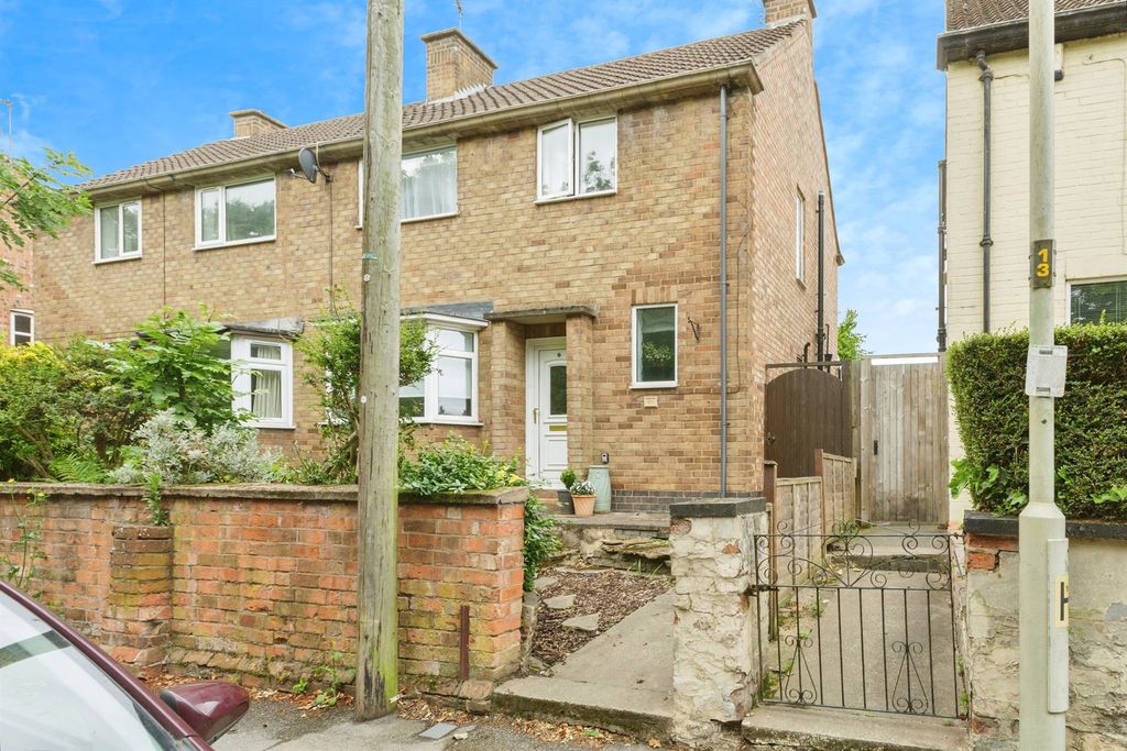 Property photo 2 of 17