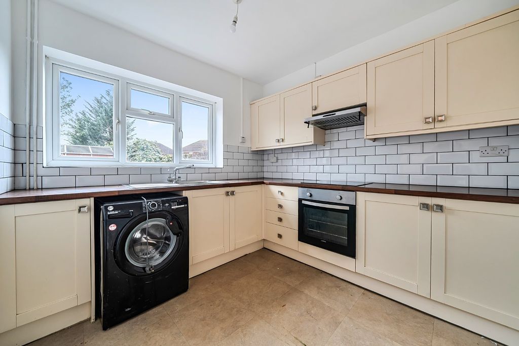 Property photo 3 of 11 Picture No. 21