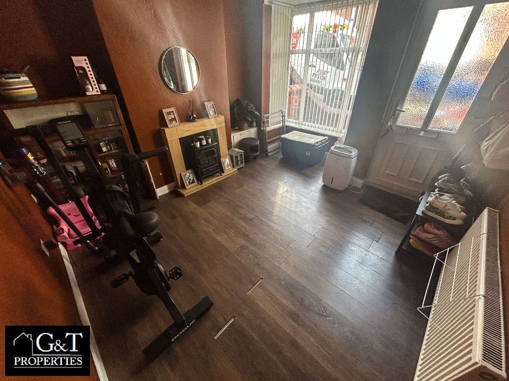 Property photo 2 of 21