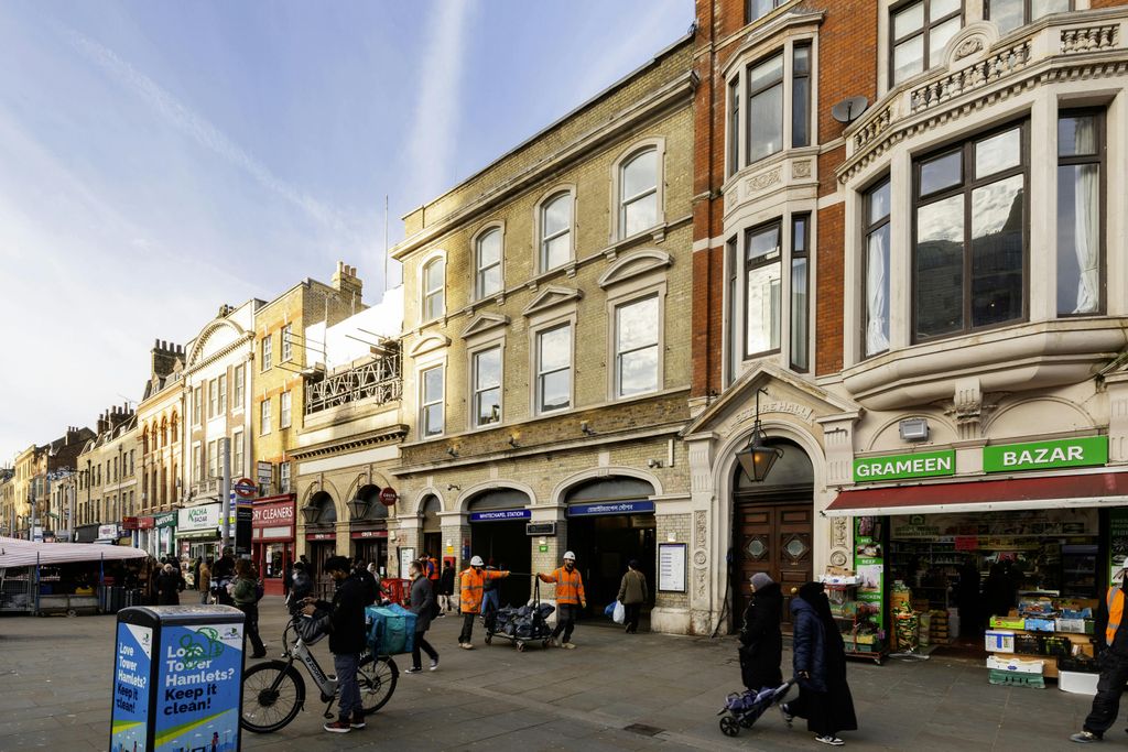 Property photo 1 of 9 303A Whitechapel Road 20.Jpg