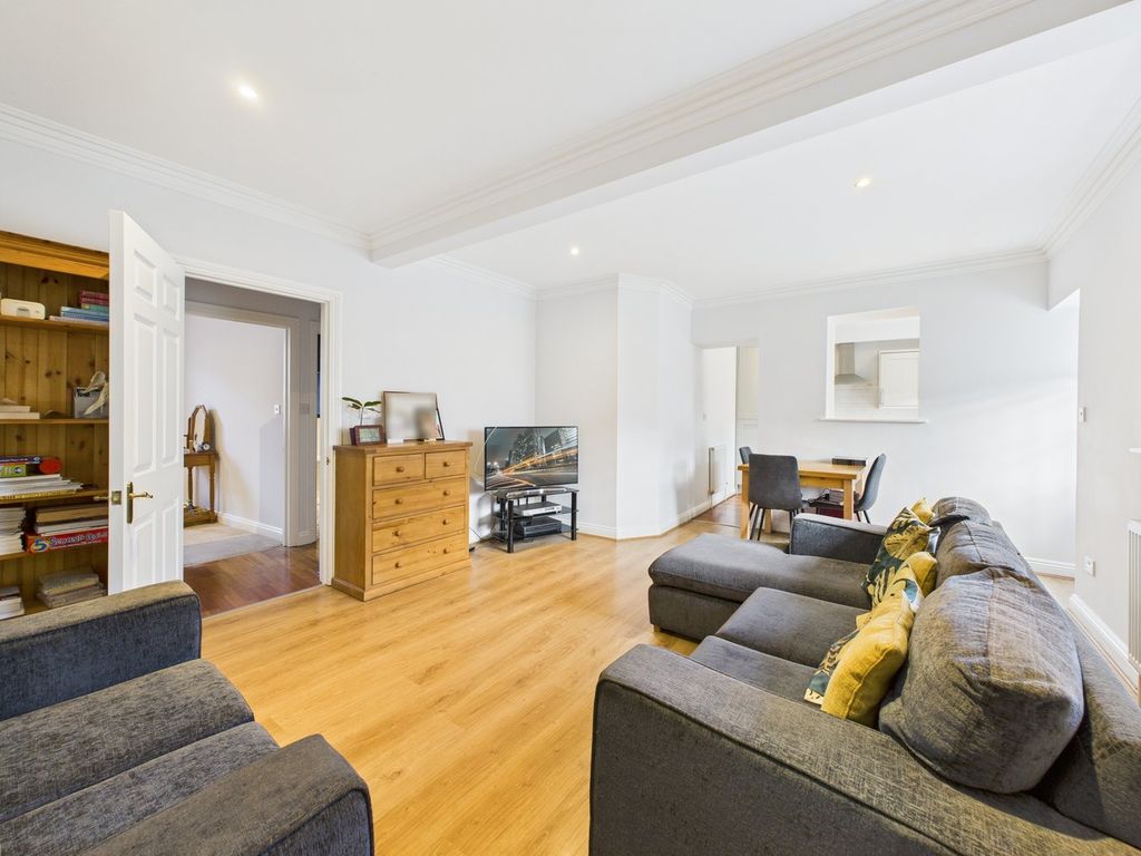 Property photo 3 of 24