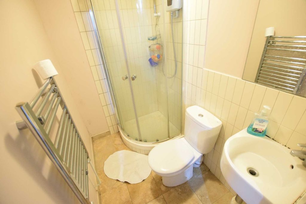 Property photo 3 of 3