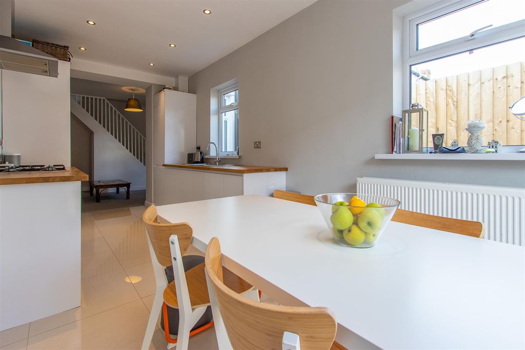 Property photo 2 of 12 Ethel Street 68-17.Jpg